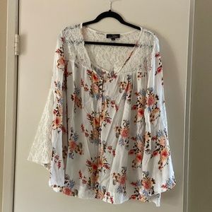 Suzanne Betro long lace sleeve top.